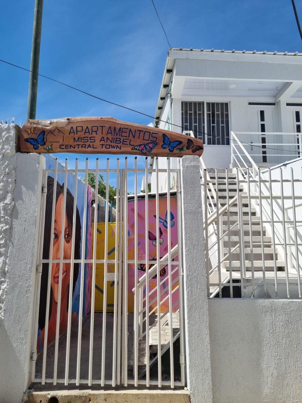 Posada Miss Anibel Central Town San Andres  Exterior photo